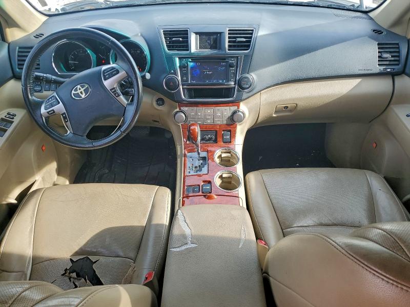 Photo 8 from auction – 2013 TOYOTA HIGHLANDER with VIN 5TDYK3EH2DS113299