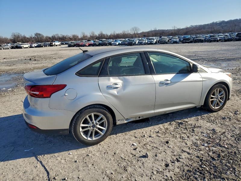 Photo 3 from auction – 2016 FORD FOCUS SE with VIN 1FADP3F27GL339151