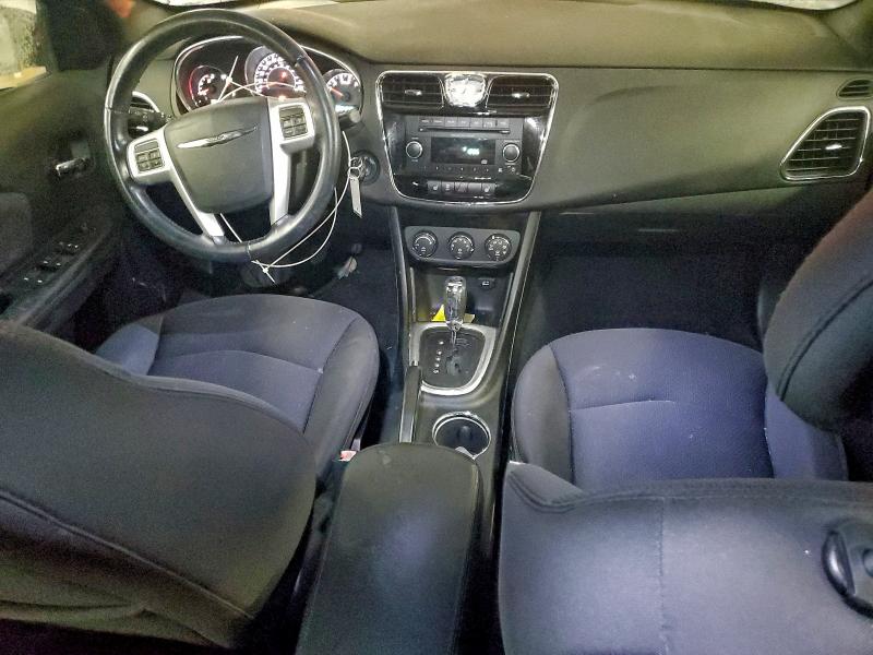 Photo 8 from auction – 2014 CHRYSLER 200 TOURIN with VIN 1C3CCBBB4EN102186