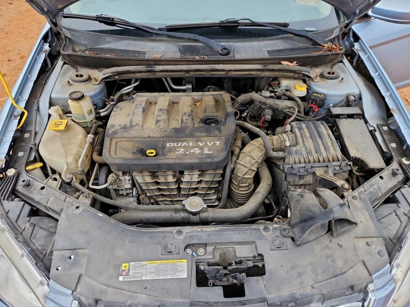 Photo 11 from auction – 2013 CHRYSLER 200 TOURIN with VIN 1C3CCBBB2DN570982
