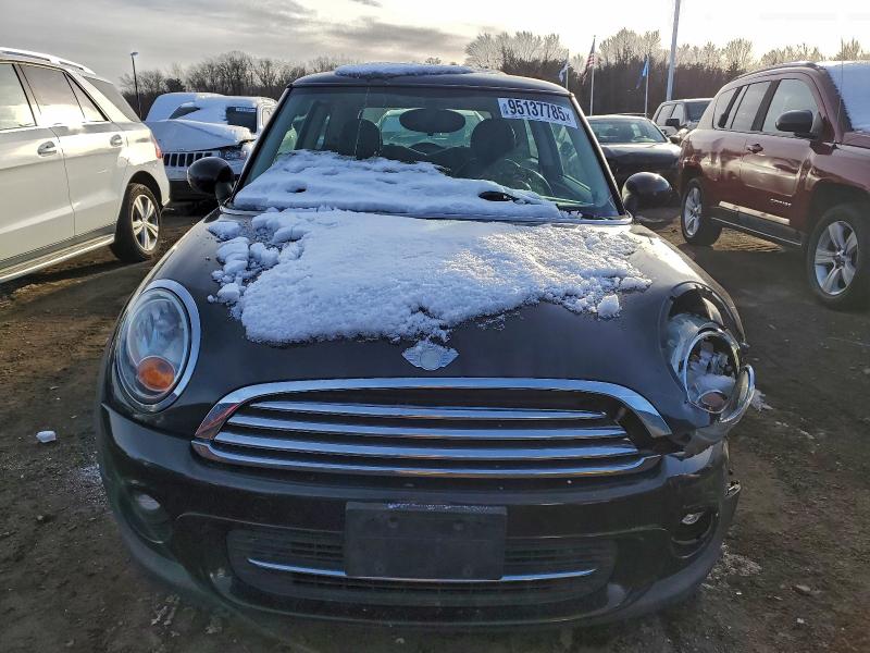 Photo 5 from auction – 2011 MINI COOPER with VIN WMWSU3C59BT251913
