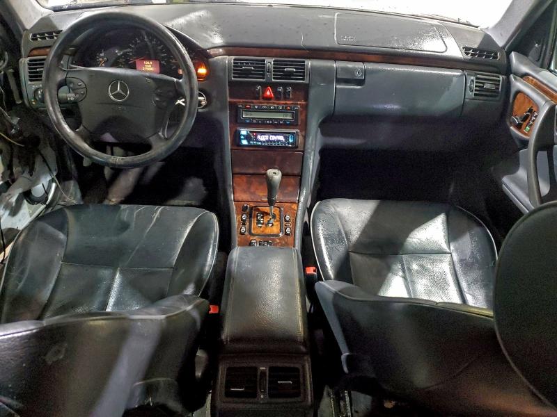 Photo 8 from auction – 2000 MERCEDES-BENZ E 320 with VIN WDBJF65J7YB147535