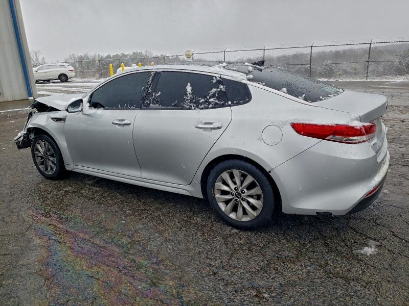 Photo 2 from auction – 2016 KIA OPTIMA EX with VIN 5XXGU4L32GG068793
