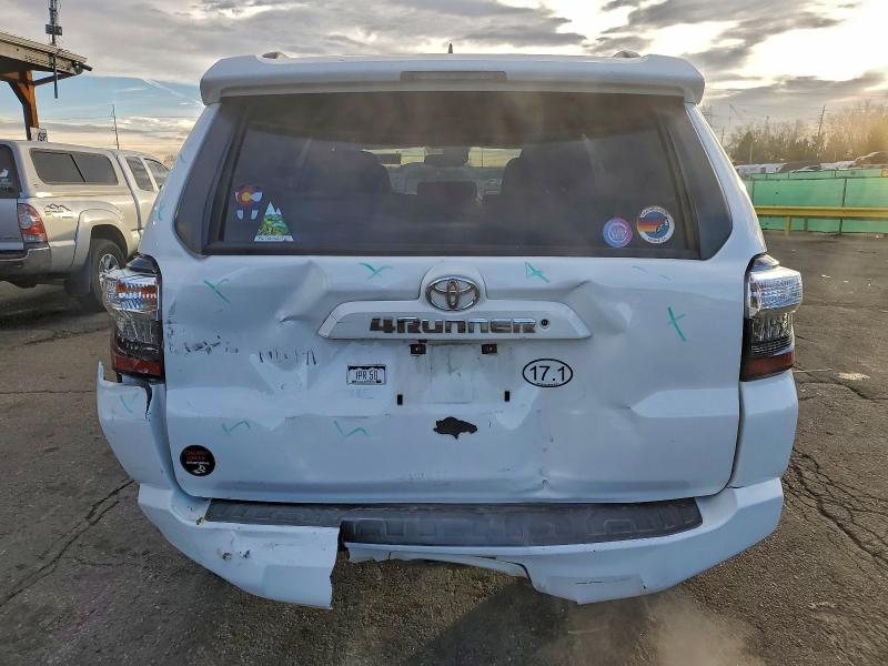 Photo 6 from auction – 2020 TOYOTA 4RUNNER SR with VIN JTEBU5JR7L5761036