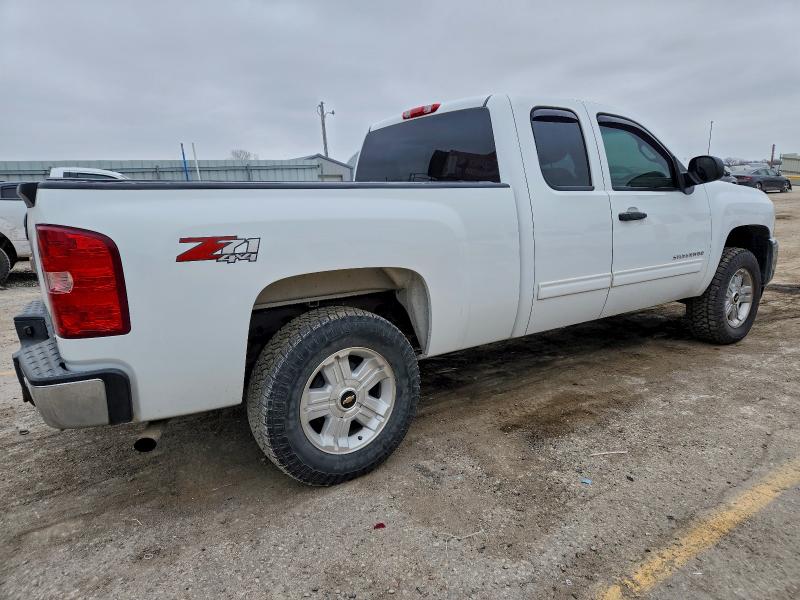 Photo 3 from auction – 2013 CHEVROLET SILVERADO with VIN 1GCRKSE70DZ139064
