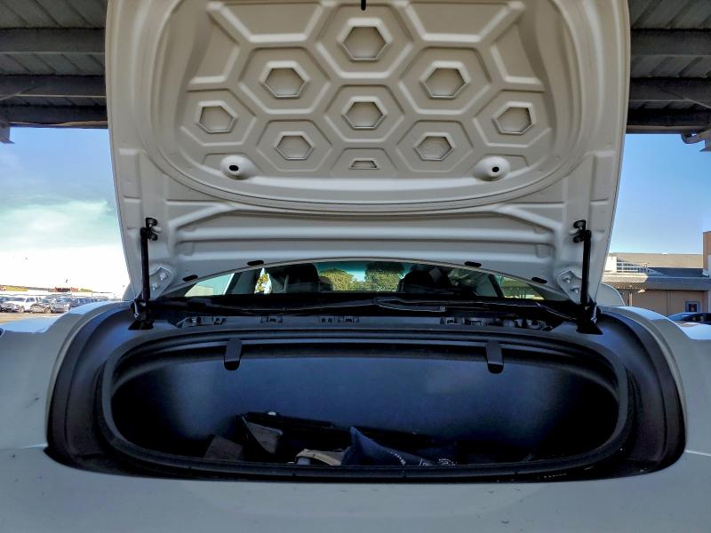 Photo 11 from auction – 2018 TESLA MODEL 3 with VIN 5YJ3E1EA7JF020559