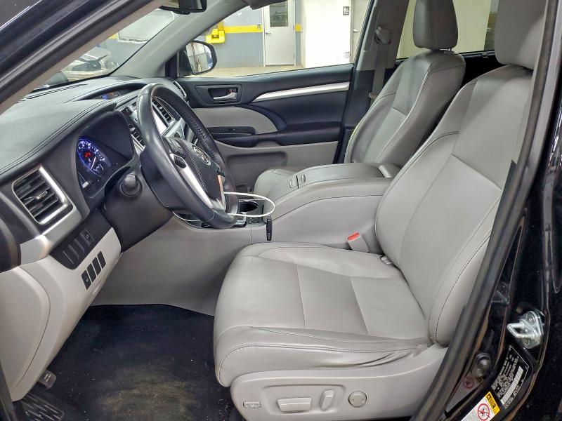 Photo 7 from auction – 2016 TOYOTA HIGHLANDER with VIN 5TDJKRFH9GS264275