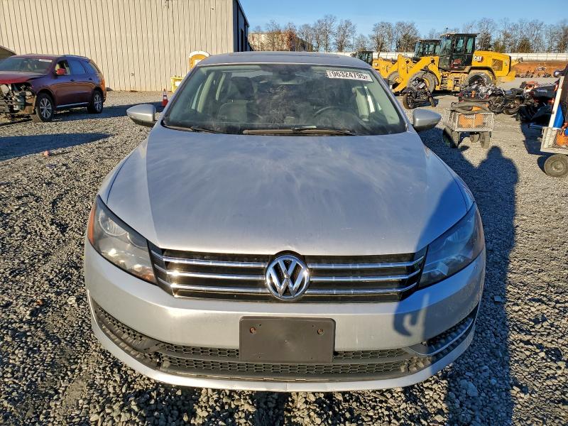 Photo 5 from auction – 2012 VOLKSWAGEN PASSAT SE with VIN 1VWBH7A31CC089967