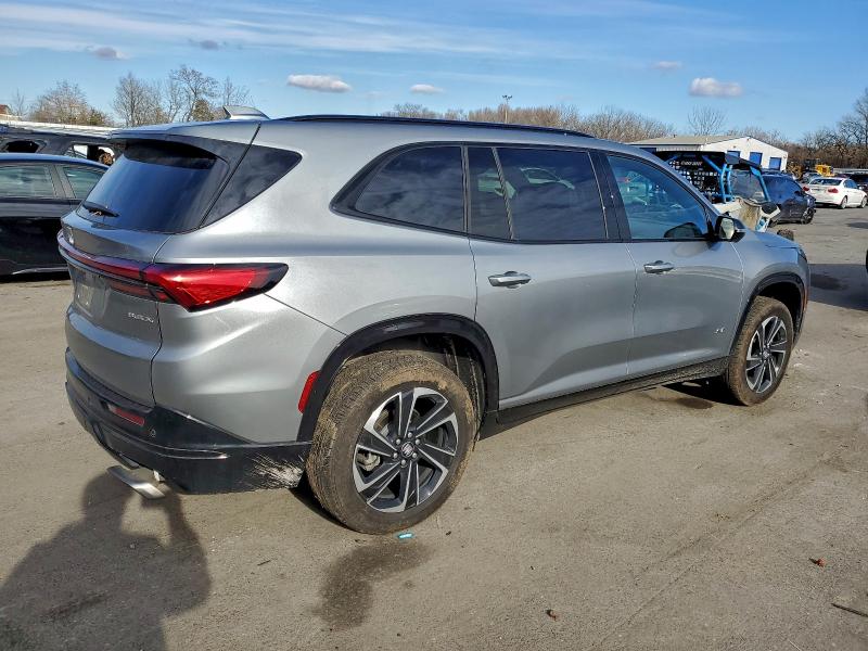 Photo 3 from auction – 2025 BUICK ENCLAVE with VIN 5GAEVBRS6SJ152046