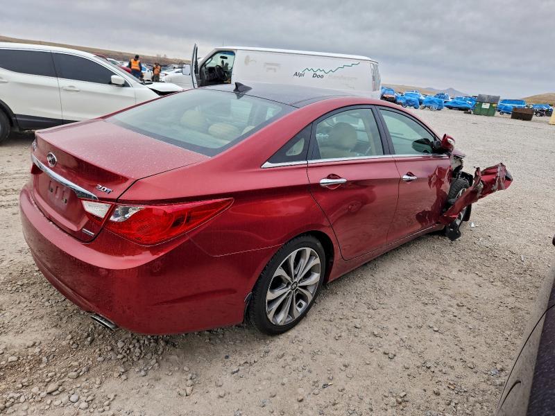 Photo 3 from auction – 2013 HYUNDAI SONATA SE with VIN 5NPEC4AB8DH655911