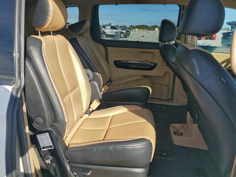 Photo 11 from auction – 2016 KIA SEDONA EX with VIN KNDMC5C14G6170086