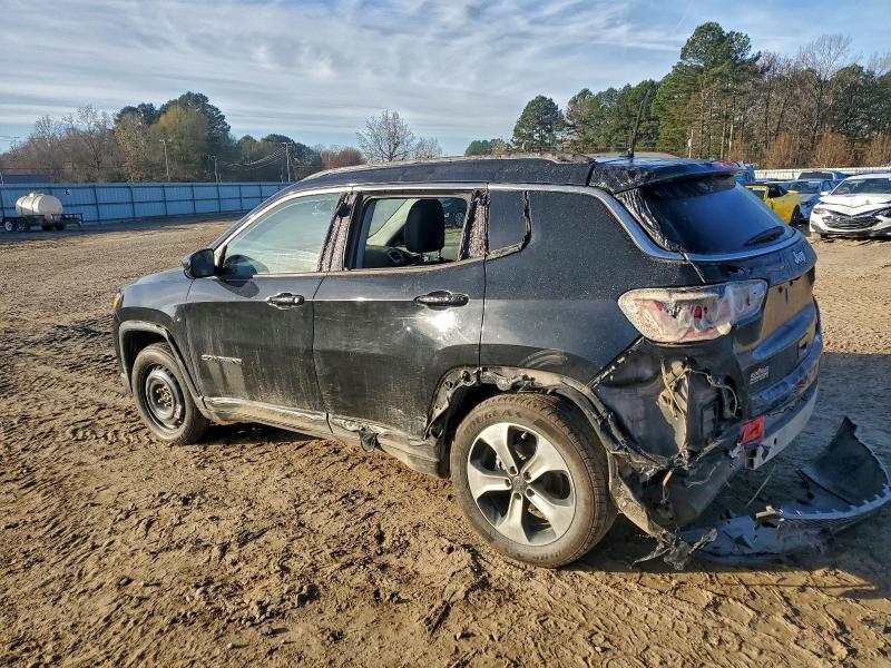Photo 2 from auction – 2018 JEEP COMPASS with VIN 3C4NJCBB6JT309060