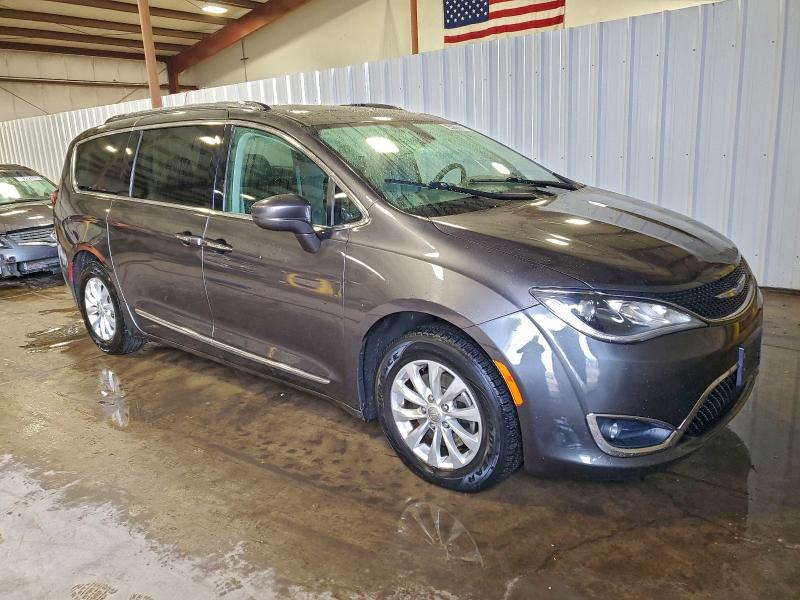 Photo 4 from auction – 2018 CHRYSLER PACIFICA with VIN 2C4RC1BG7JR253984