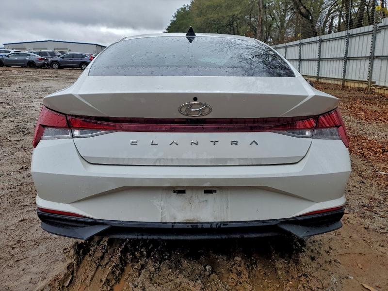 Photo 6 from auction – 2023 HYUNDAI ELANTRA SE with VIN 5NPLM4AG2PH112137