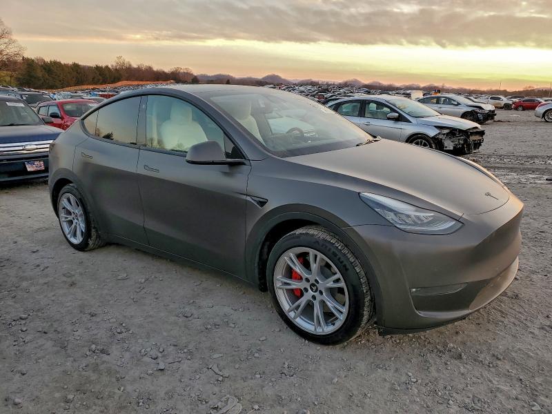 Photo 4 from auction – 2021 TESLA MODEL Y with VIN 5YJYGAEE7MF144788