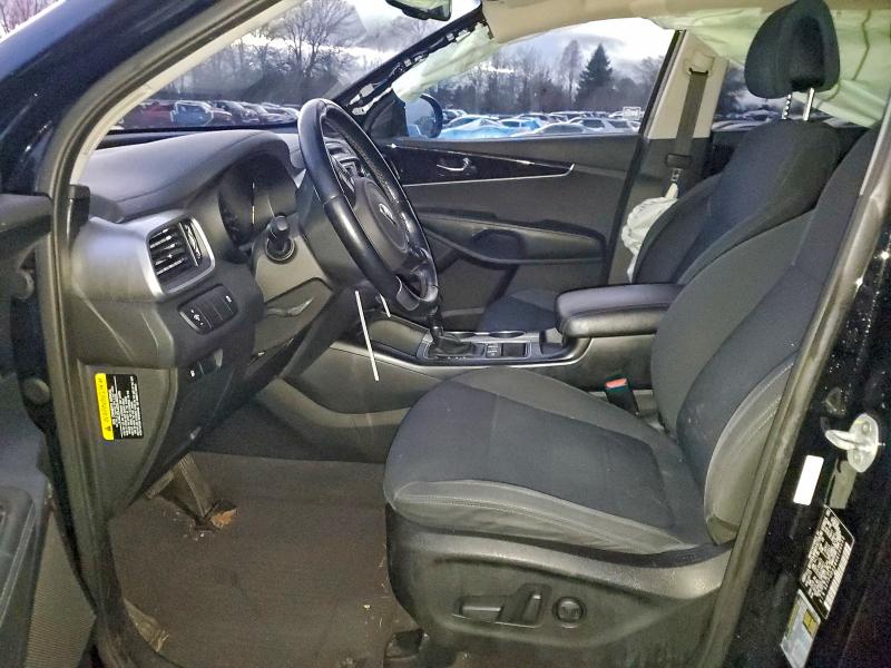 Photo 7 from auction – 2016 KIA SORENTO LX with VIN 5XYPGDA38GG106033