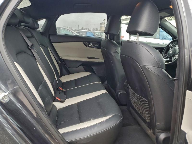 Photo 10 from auction – 2019 KIA FORTE EX with VIN 3KPF54AD1KE106083