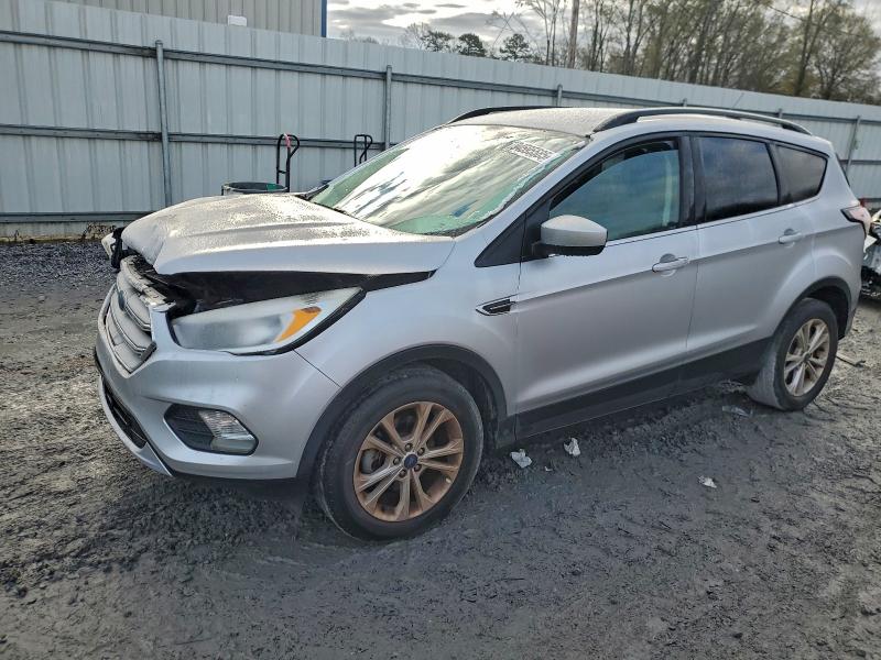 FORD ESCAPE SE 2018 with VIN 1FMCU0GD5JUA43426 - Photo from auction