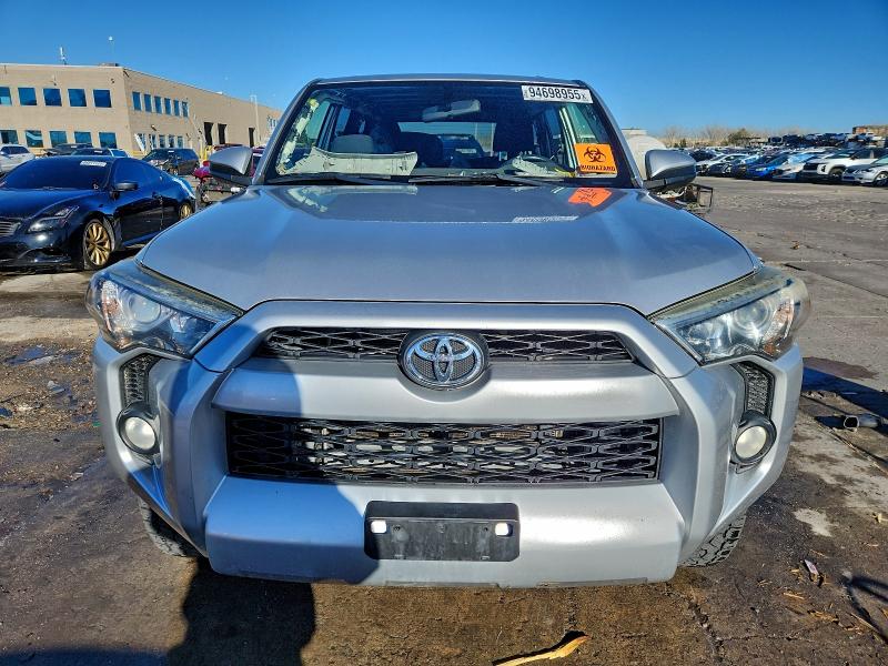 Photo 5 from auction – 2016 TOYOTA 4RUNNER SR with VIN JTEBU5JR9G5318523