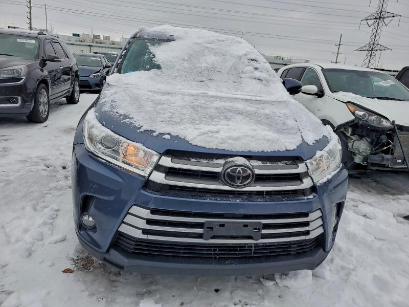 Photo 5 from auction – 2018 TOYOTA HIGHLANDER with VIN 5TDJZRFH0JS805717