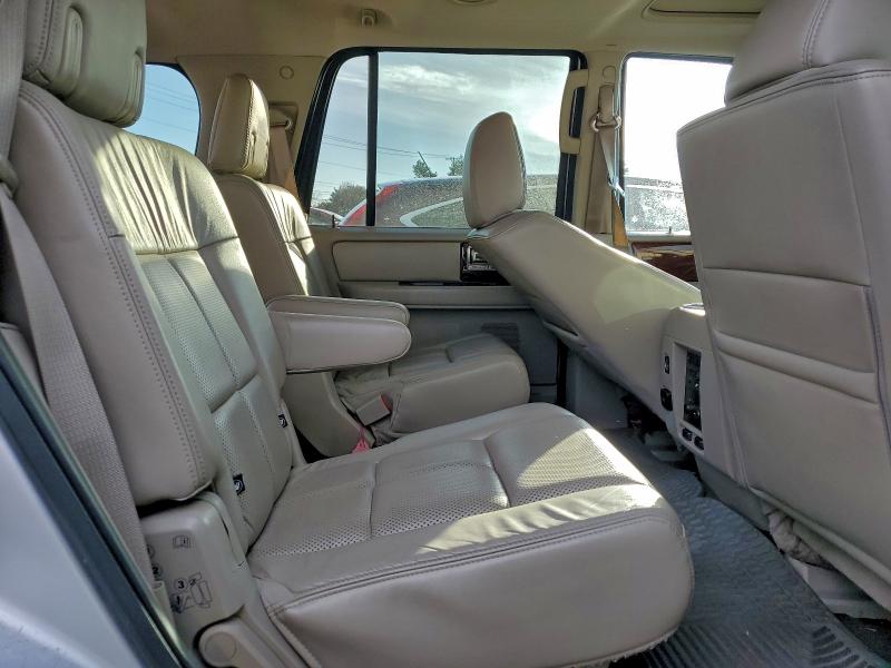 Photo 11 from auction – 2011 LINCOLN NAVIGATOR with VIN 5LMJJ2J5XBEJ07160