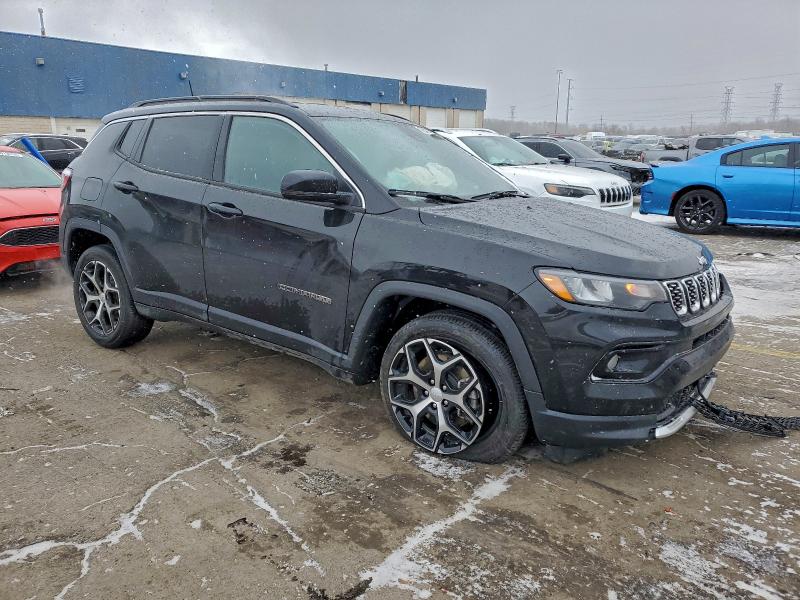 Photo 4 from auction – 2024 JEEP COMPASS with VIN 3C4NJDCN6RT142080