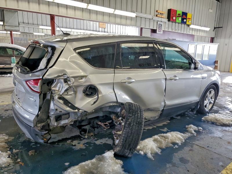 Photo 3 from auction – 2016 FORD ESCAPE SE with VIN 1FMCU0GX3GUB35492