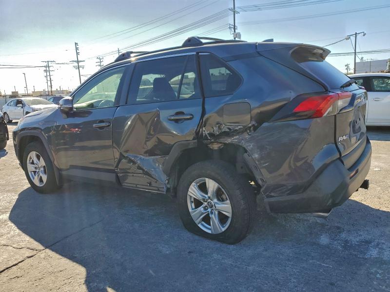 Photo 2 from auction – 2019 TOYOTA RAV4 XLE with VIN JTMW1RFV8KD025111