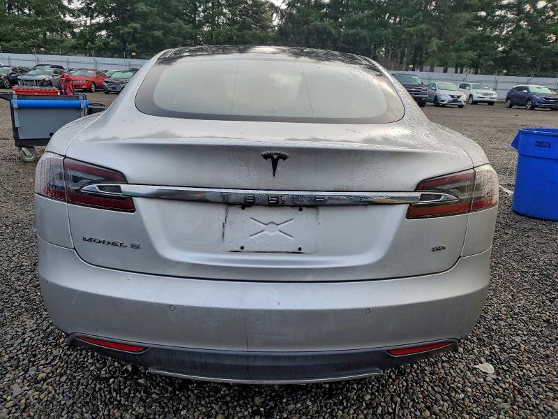 Photo 6 from auction – 2016 TESLA MODEL S with VIN 5YJSA1E16GF126713