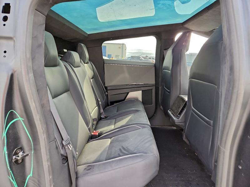 Photo 10 from auction – 2024 TESLA CYBERTRUCK with VIN 7G2CEHED8RA041848