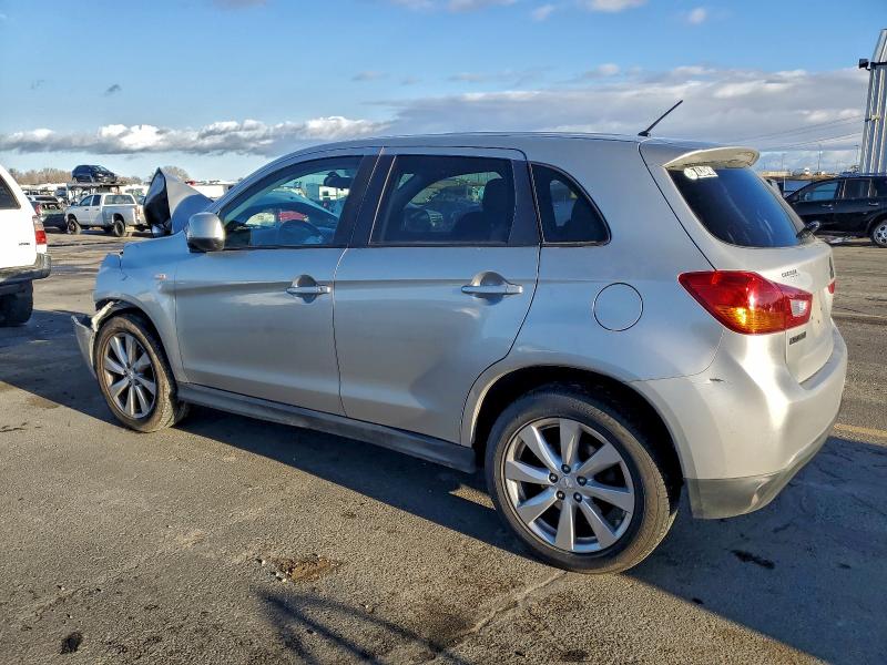 Photo 2 from auction – 2014 MITSUBISHI OUTLANDER with VIN 4A4AR3AU3EE024731