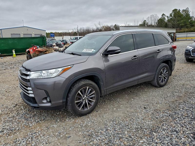 Foto 1 de la subasta – 2018 TOYOTA HIGHLANDER con VIN 5TDKZRFH1JS531934