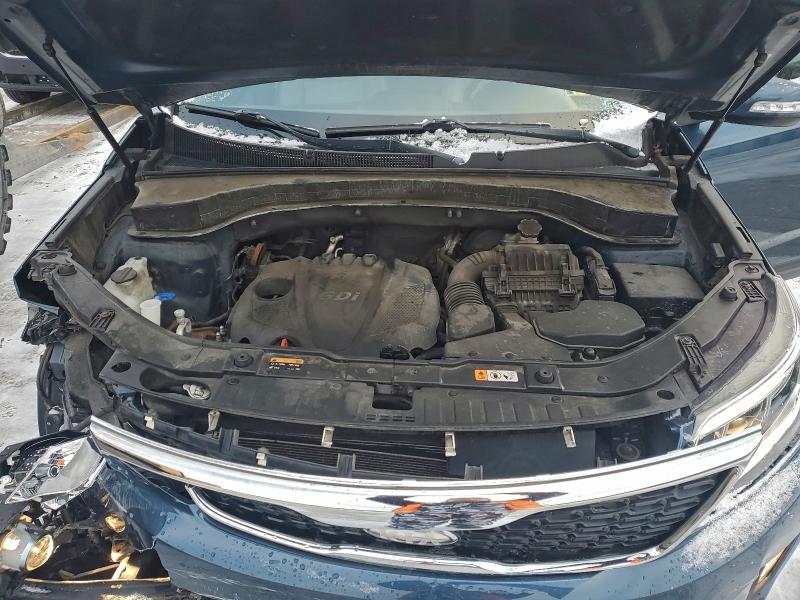 Photo 12 from auction – 2014 KIA SORENTO LX with VIN 5XYKTDA64EG475694