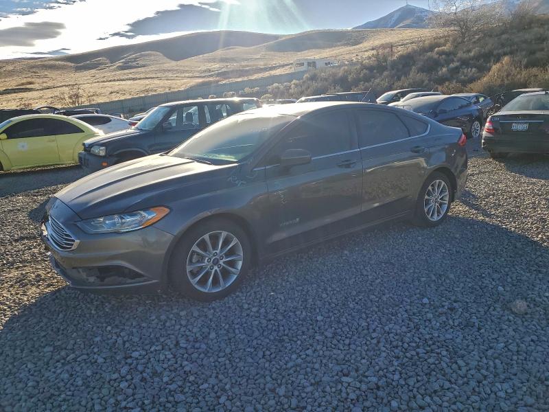 FORD FUSION SE 2017 with VIN 3FA6P0LUXHR238542 - Photo from auction