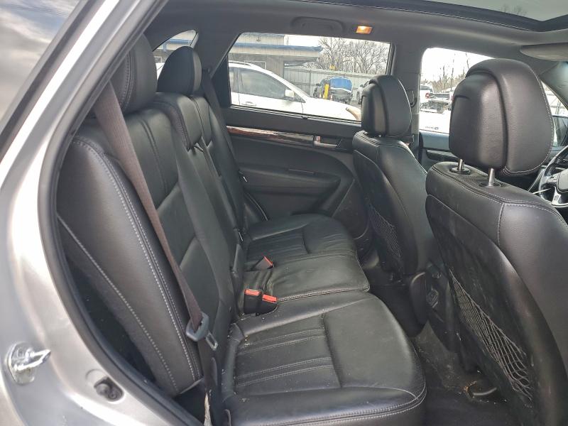 Photo 11 from auction – 2015 KIA SORENTO EX with VIN 5XYKU4A76FG564612