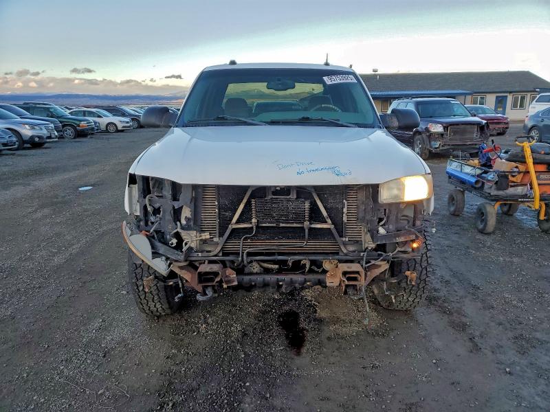 Фото 5 с аукциона – 2004 GMC SIERRA с VIN 1GTHK23234F208057