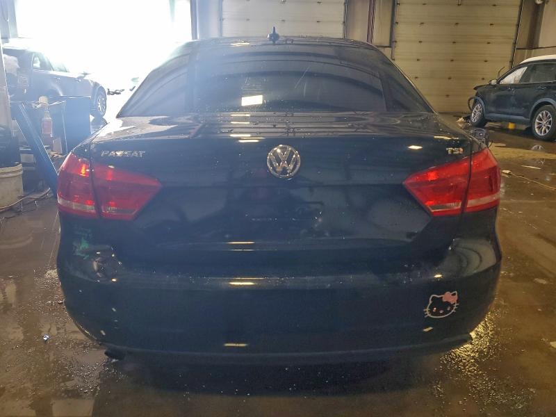 Photo 6 from auction – 2015 VOLKSWAGEN PASSAT S with VIN 1VWAT7A37FC096372