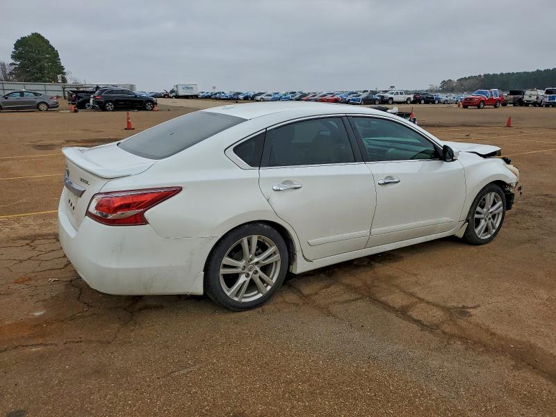 Photo 3 from auction – 2013 NISSAN ALTIMA 3.5 with VIN 1N4BL3AP0DC278324