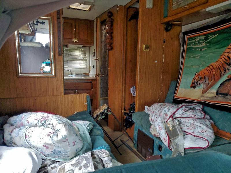 Photo 6 from auction – 1995 FORD ECONOLINE with VIN 1FDKE30G9RHC10700