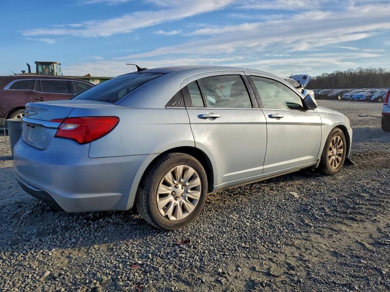 Photo 3 from auction – 2014 CHRYSLER 200 with VIN 1C3CCBAB4EN213919