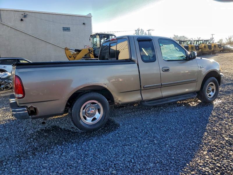 Photo 3 from auction – 2002 FORD F150 with VIN 1FTRX17W02NA79047