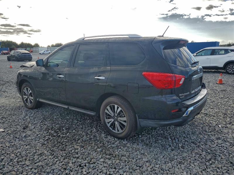 Photo 2 from auction – 2017 NISSAN PATHFINDER with VIN 5N1DR2MM9HC651682