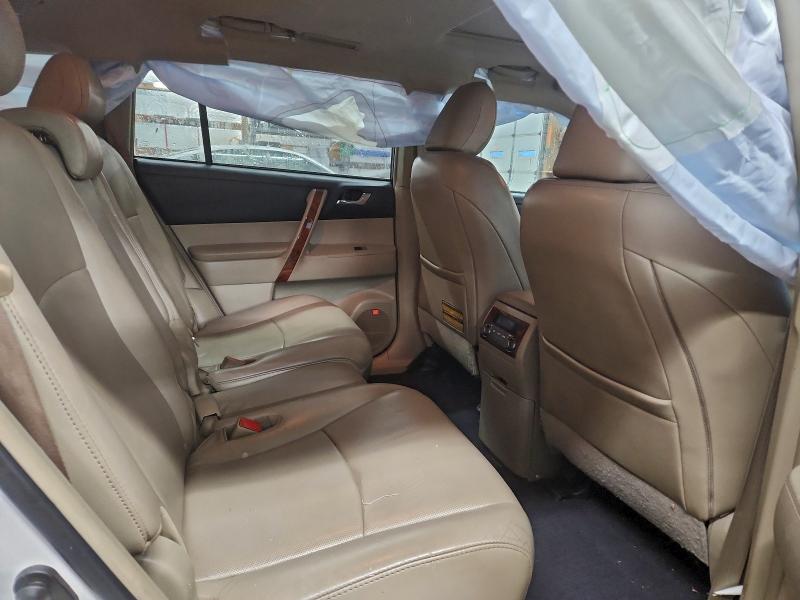 Photo 11 from auction – 2013 TOYOTA HIGHLANDER with VIN 5TDDK3EH9DS244938