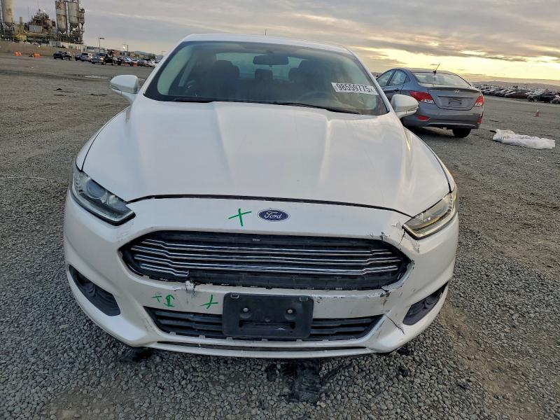 Photo 5 from auction – 2014 FORD FUSION SE with VIN 3FA6P0HD3ER129506