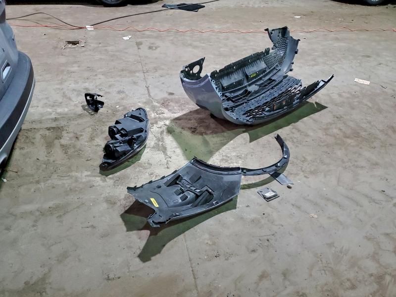 Photo 13 from auction – 2022 FORD ESCAPE with VIN 1FMCU9BZ1NUA59250