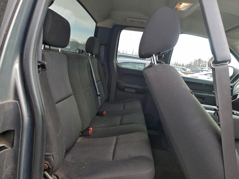 Photo 10 from auction – 2011 CHEVROLET SILVERADO with VIN 1GCRKREA1BZ105149