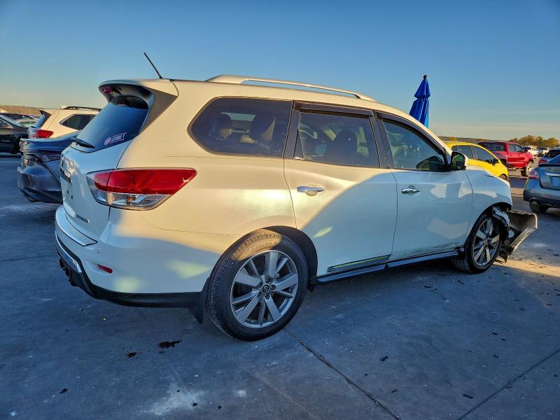 Photo 3 from auction – 2015 NISSAN PATHFINDER with VIN 5N1AR2MN6FC668092