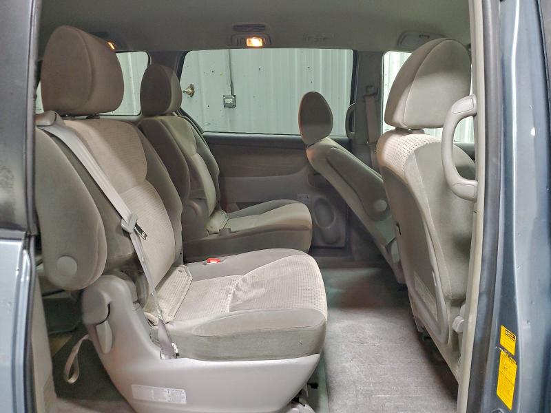 Photo 10 from auction – 2010 TOYOTA SIENNA CE with VIN 5TDKK4CC2AS292605
