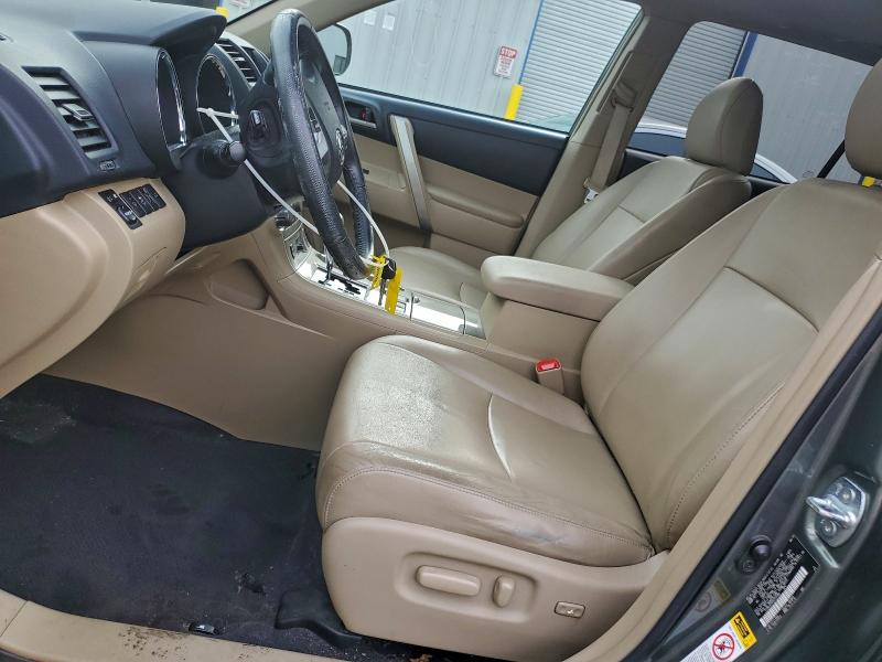 Фото 7 с аукциона – 2013 TOYOTA HIGHLANDER с VIN 5TDBK3EH7DS255380