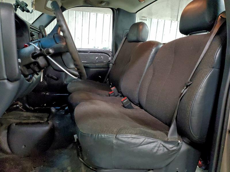 Photo 10 from auction – 2000 CHEVROLET SILVERADO with VIN 1GCEK14V8YE425086